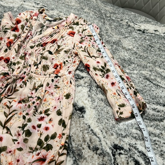 Hillary Radley, size medium floral blouse, button up with tie up, - Picture 8 of 12